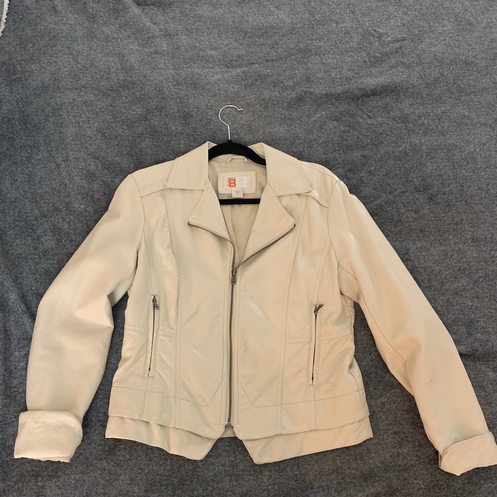 Woman’s Cream/White Synthetic Leather Jacket